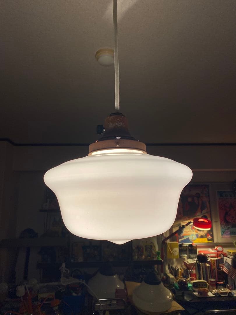 昭和レトロ　ペンダントライト　電笠　ミルクガラス照明　昭和初期