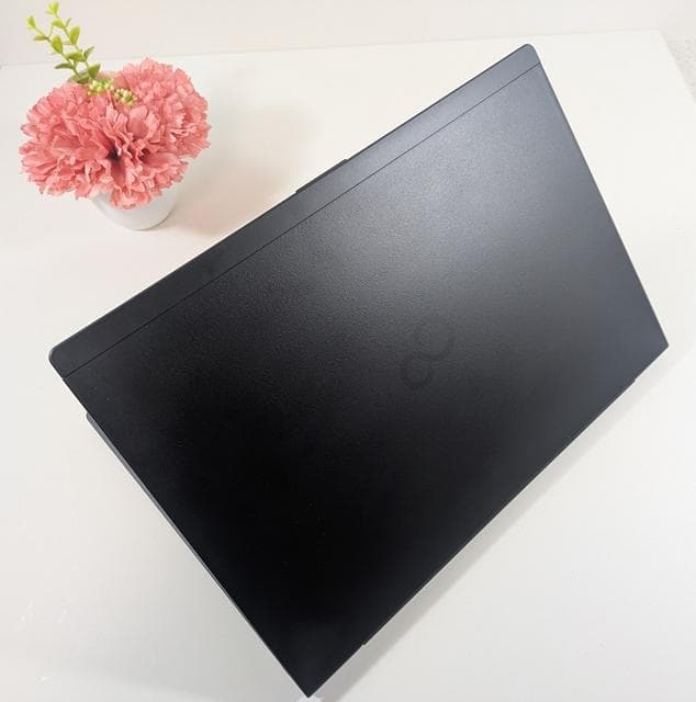 【超美品】Win11✨新品8GB✨薄型＆超軽量✨ノートパソコン✨持ち運びに