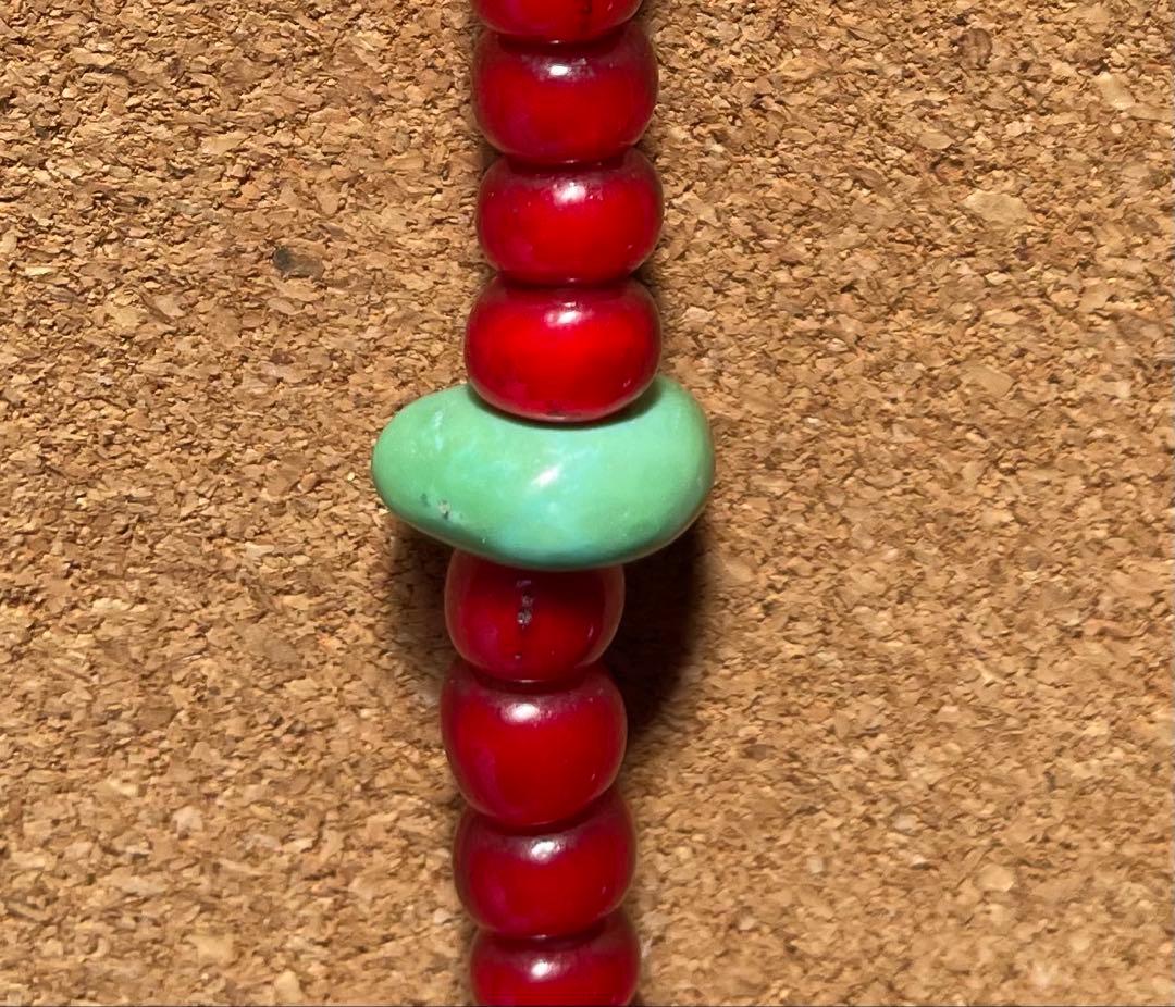 ブロンズ！ビンテージ　太め　濃い赤　(ほぼ血赤)ホワイトハーツネックレス