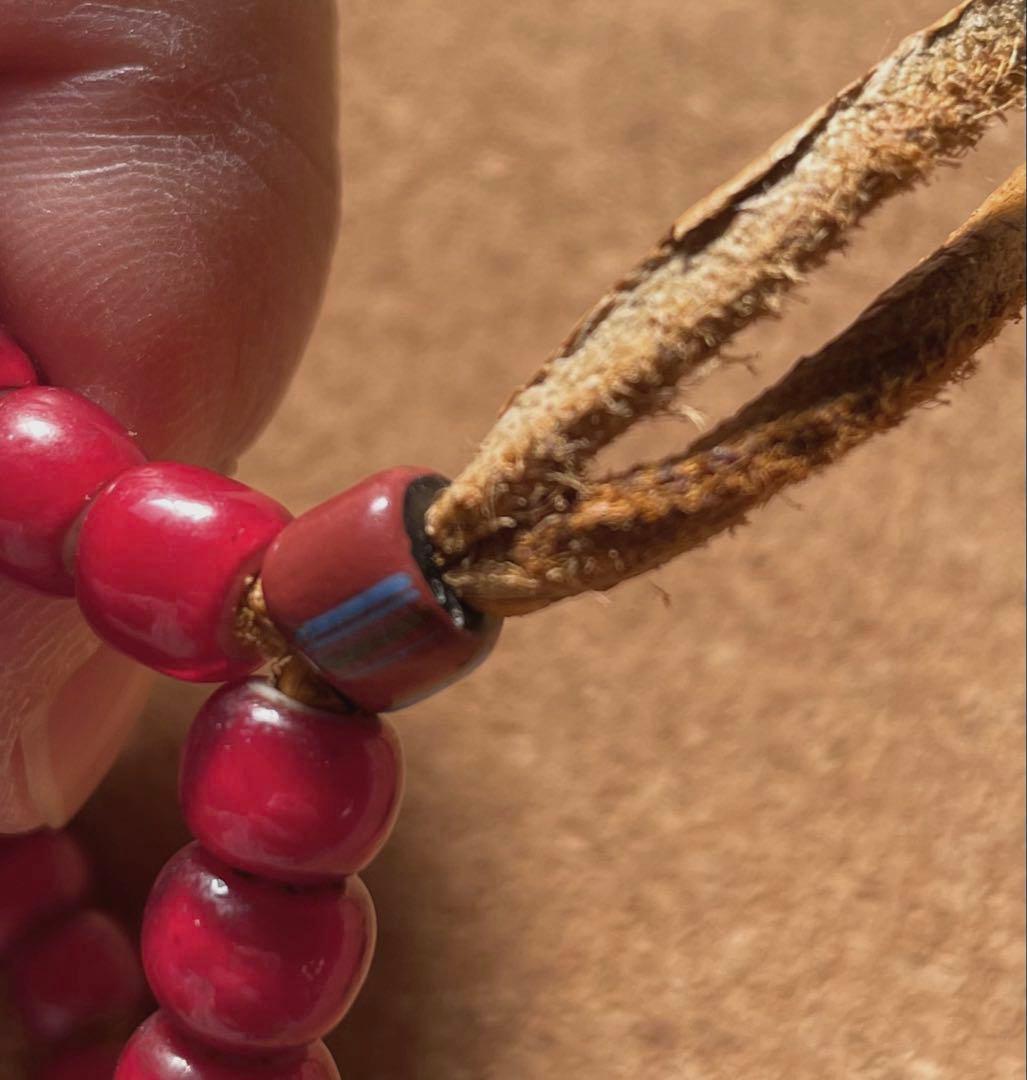 ブロンズ！ビンテージ　太め　濃い赤　(ほぼ血赤)ホワイトハーツネックレス