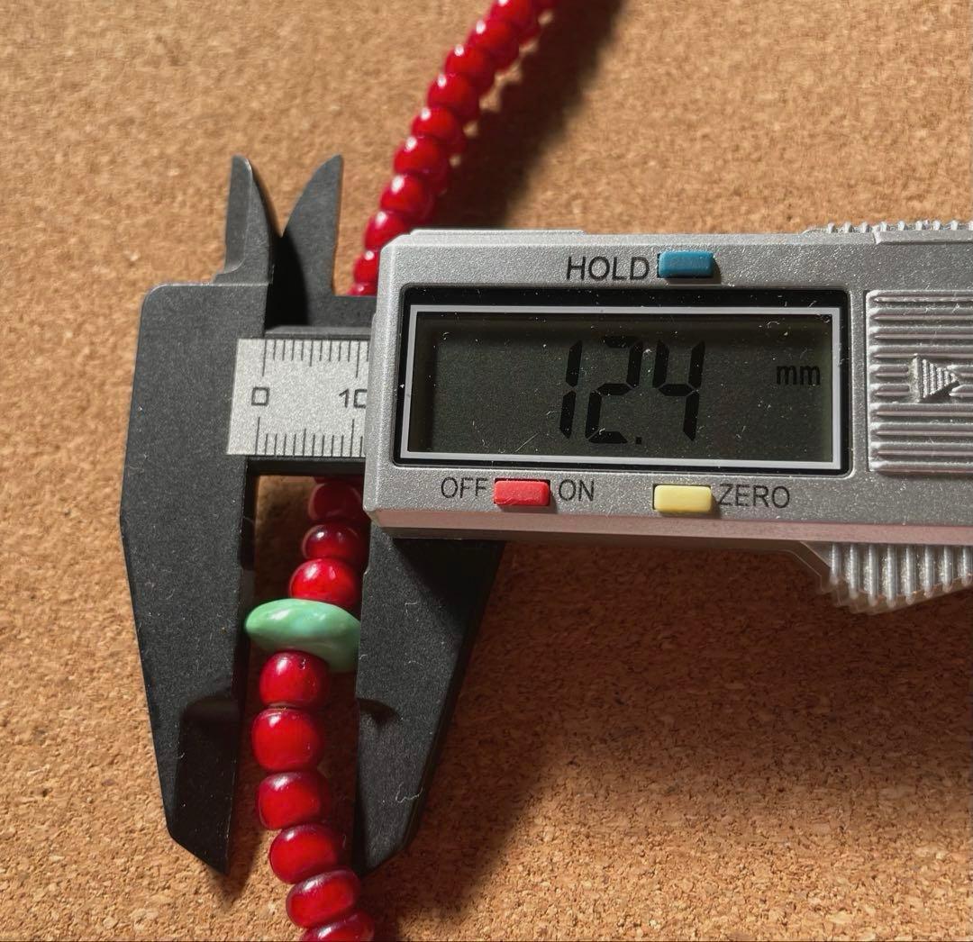 ブロンズ！ビンテージ　太め　濃い赤　(ほぼ血赤)ホワイトハーツネックレス