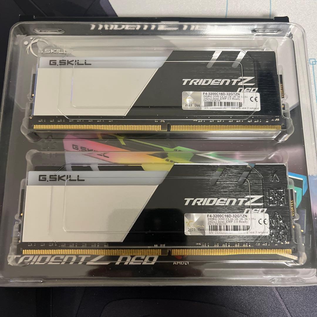 メモリー G.SKILL TRIDENT Z NEO DDR4 32GB 3200Mhz