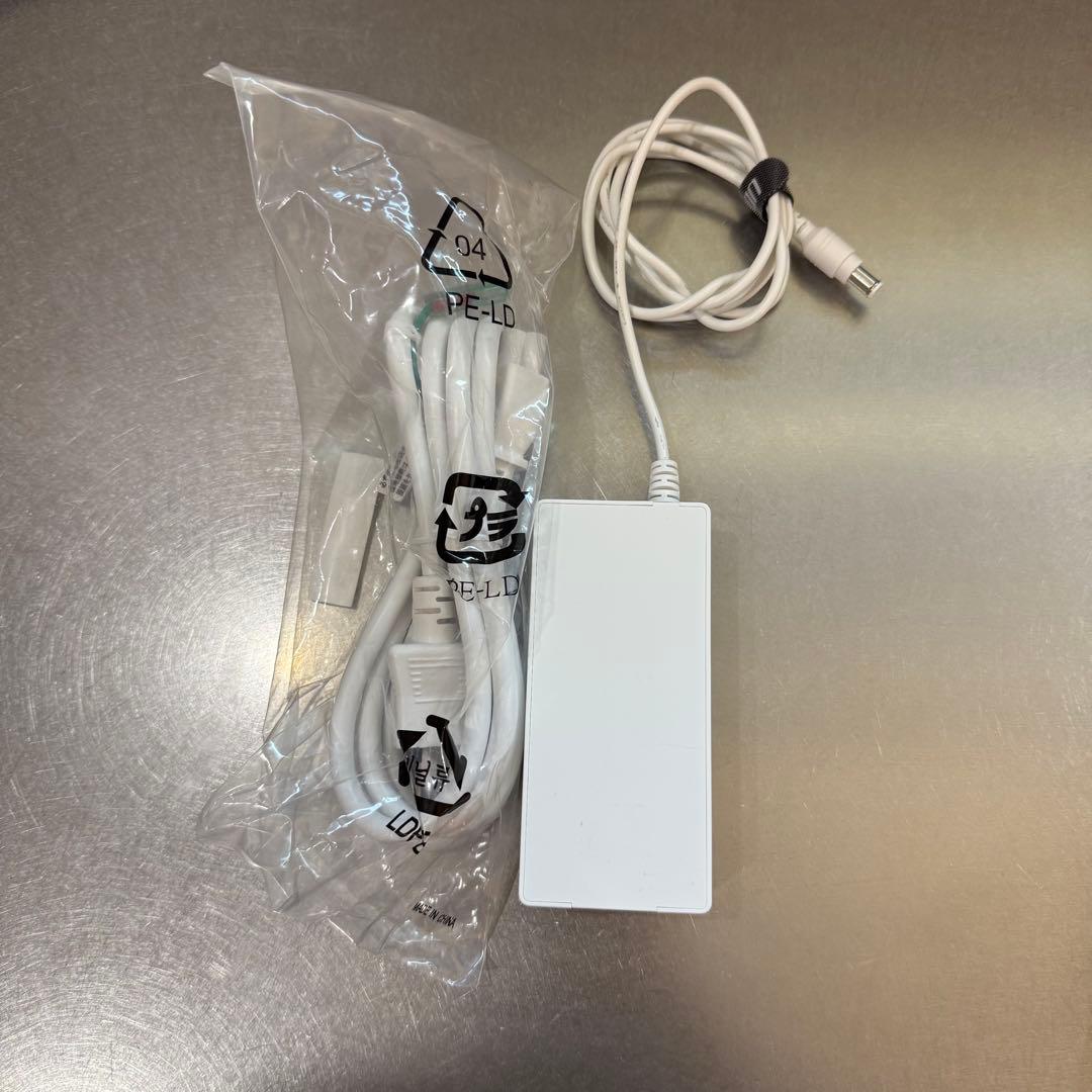 LG 27UP650-W UHD Monitor 27型 4Kモニター