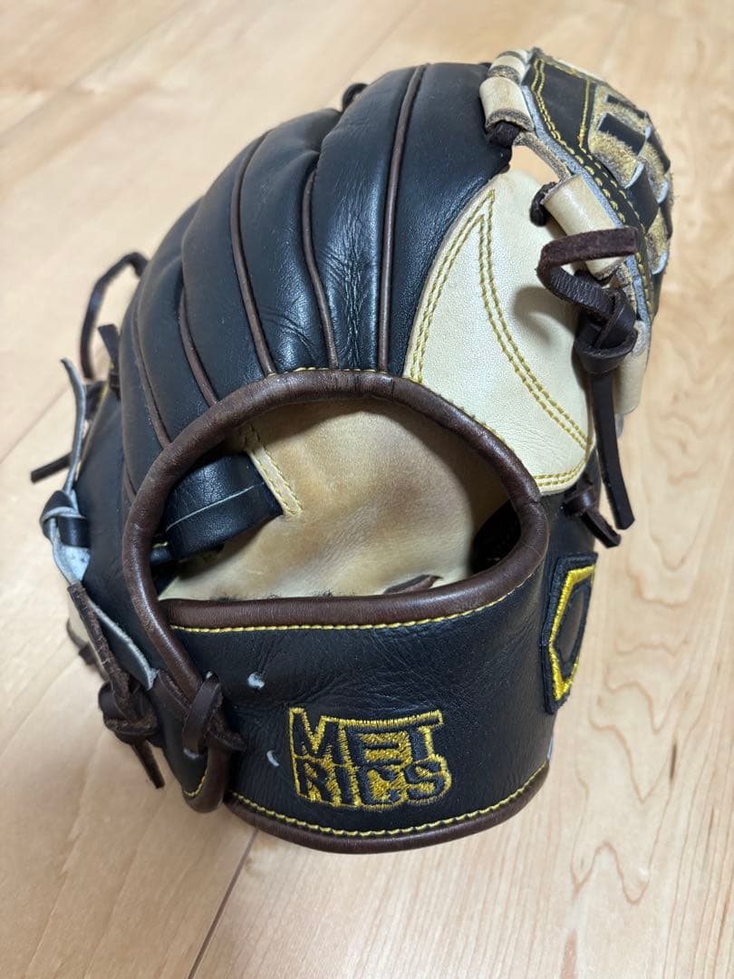 m*p様 ベイスボルメトリクス　軟式グラブ