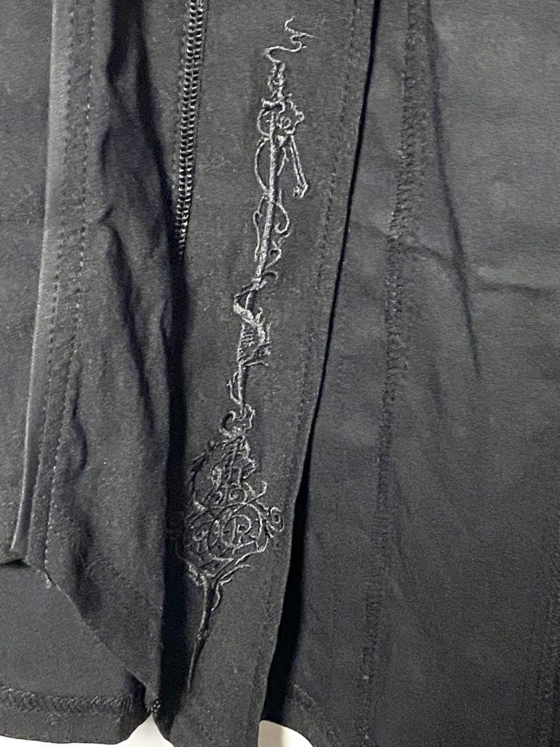 も*に様 最終値下げ　ozz croce 刺繍入りコルセットベスト　タグ付き未使