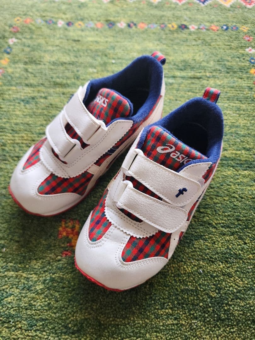 現行品　美品　ファミリア　スニーカー アシックス × familiar　17.5