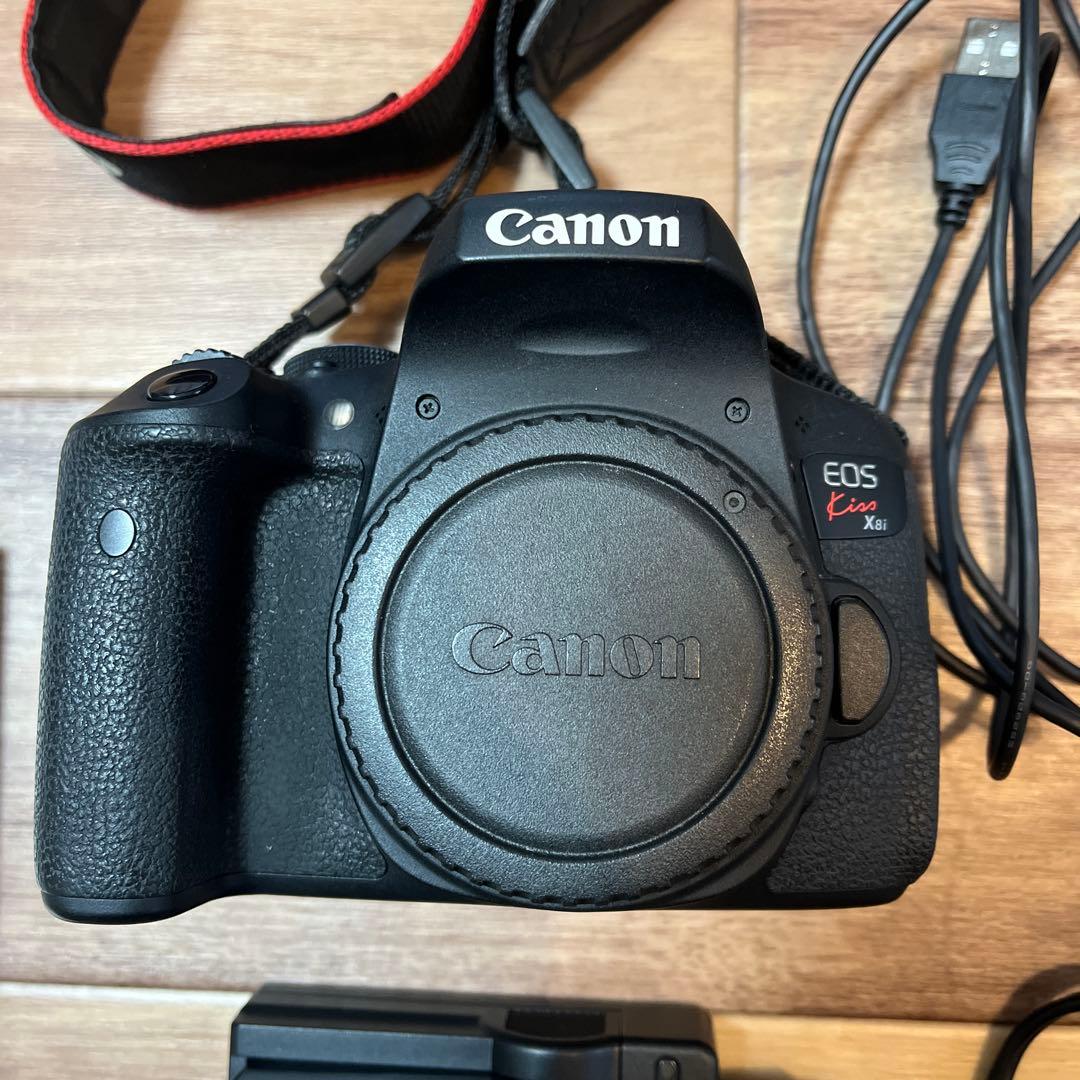 Canon EOS Kiss X8i 本体 + 周辺機器