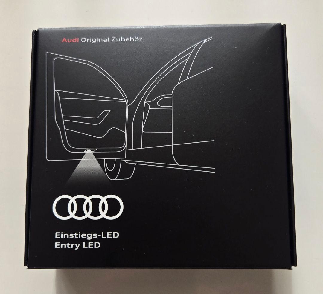 アウディ Audi 純正 カーテシランプ