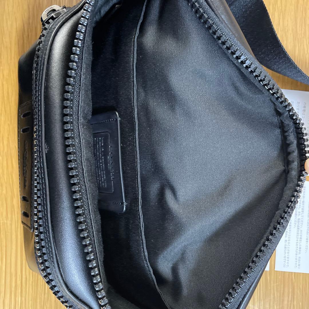 coachのポーチです。 質問等あれば、遠慮なく連絡ください！