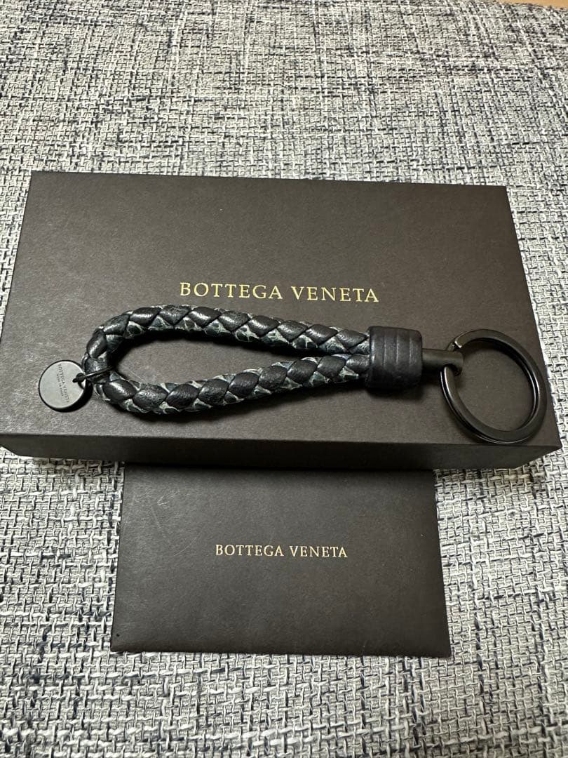 レア　ボッテガヴェネタ　キーリング　イントレチャート　パイソン　ブラック　箱無し