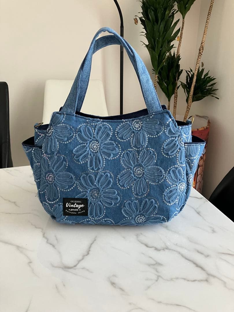 802 ✿ いちご ✿　花柄デニムリメイクバック　ハンドメイド2点