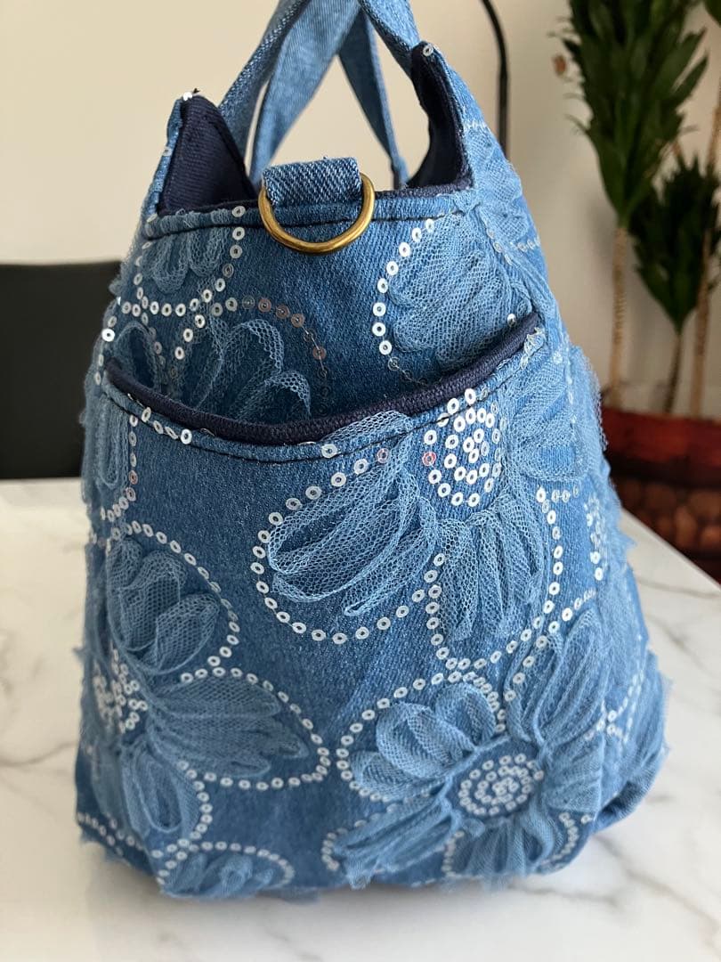 802 ✿ いちご ✿　花柄デニムリメイクバック　ハンドメイド2点