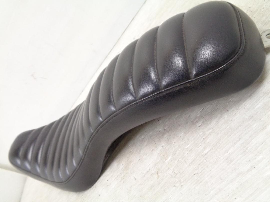 スポーツスター 04-06 10-21 トランプ タックロール ダブルシート