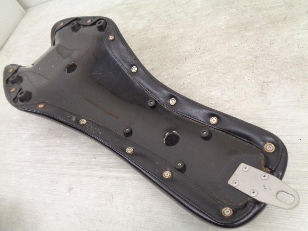 スポーツスター 04-06 10-21 トランプ タックロール ダブルシート