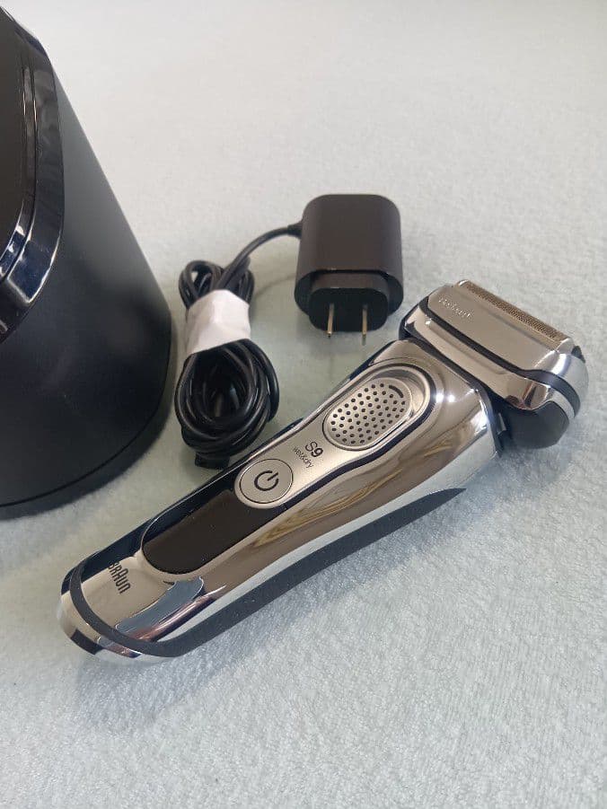 BRAUN シリーズ9 S9 9384cc-v 洗浄器付き 新品未使用❣️