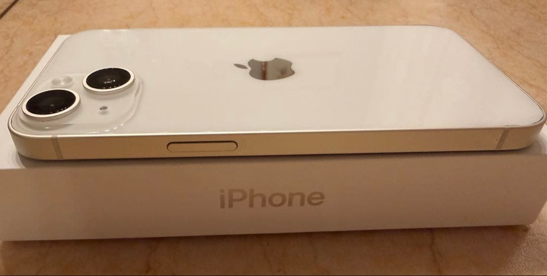 【美品】Apple iPhone 14 ホワイト 本体　256GB