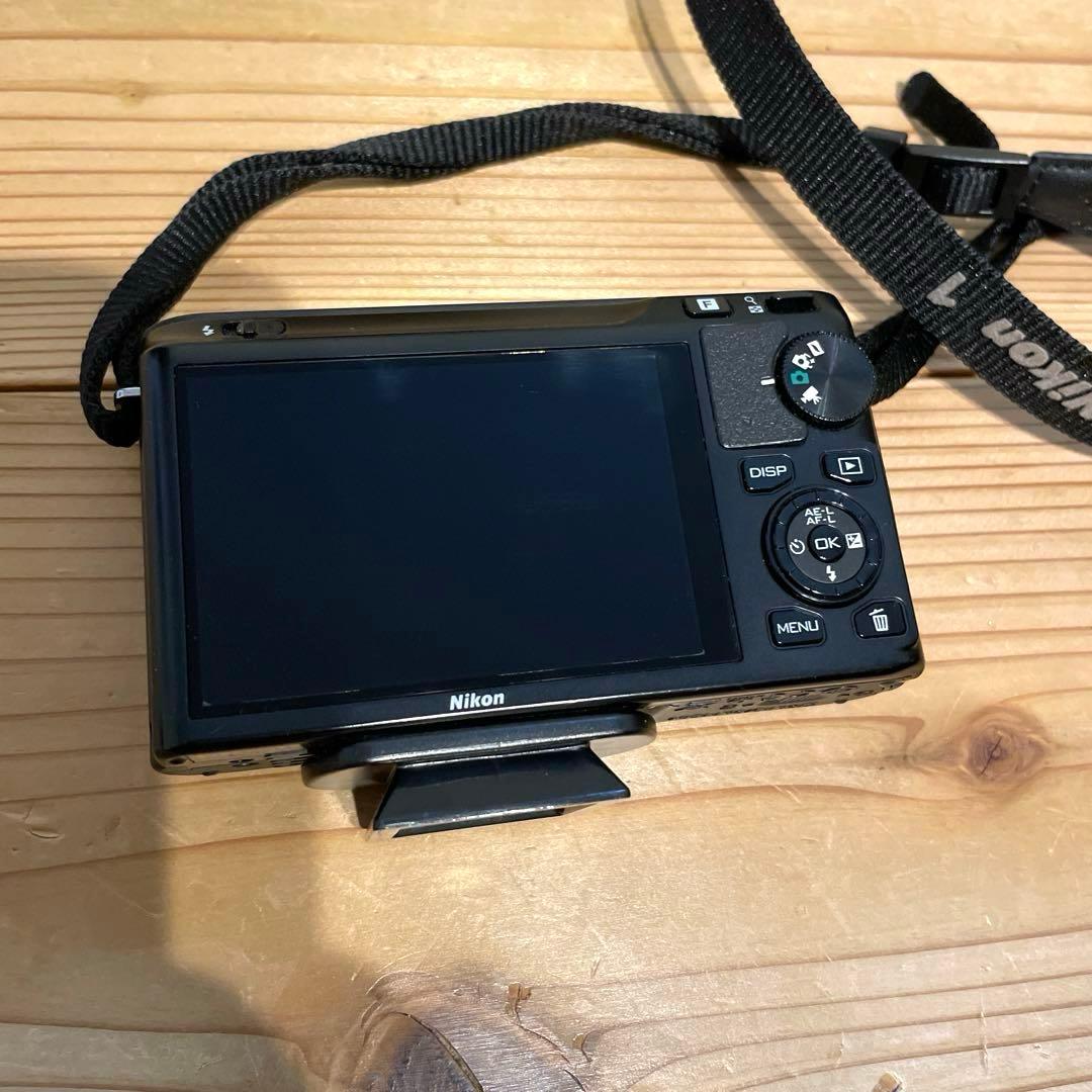 Nikon J1 カメラ 本体 レンズ 充電器 USBケーブル 使用説明書
