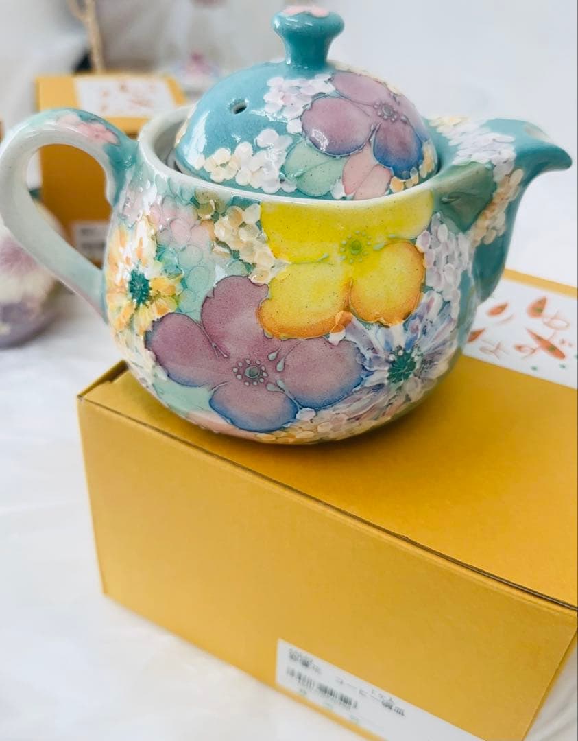 【新品未使用】工房「ゆずりは」丸ポット　瀬戸焼 食贈り物