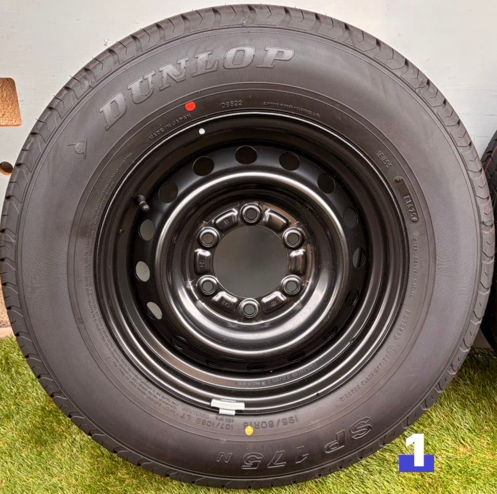 トヨタ ハイエース 新車外し DUNLOP SP175N ホイールセット 4本