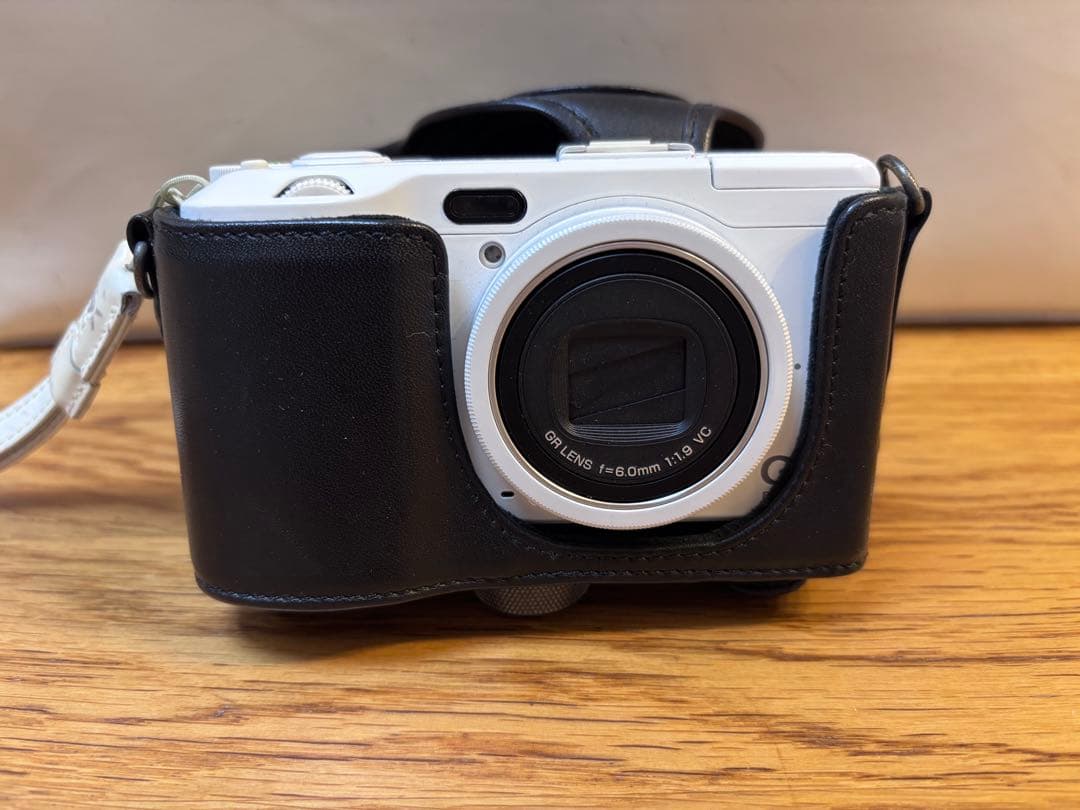 GR DIGITAL Ⅳ “オールホワイト”エディション