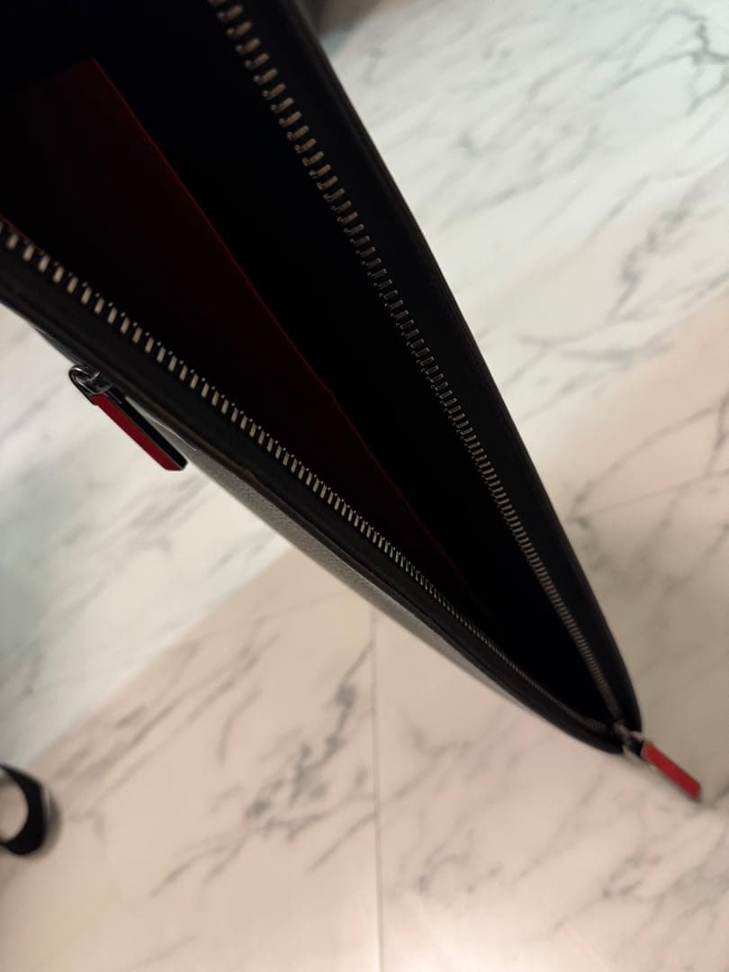 ルブタン　書類カバン