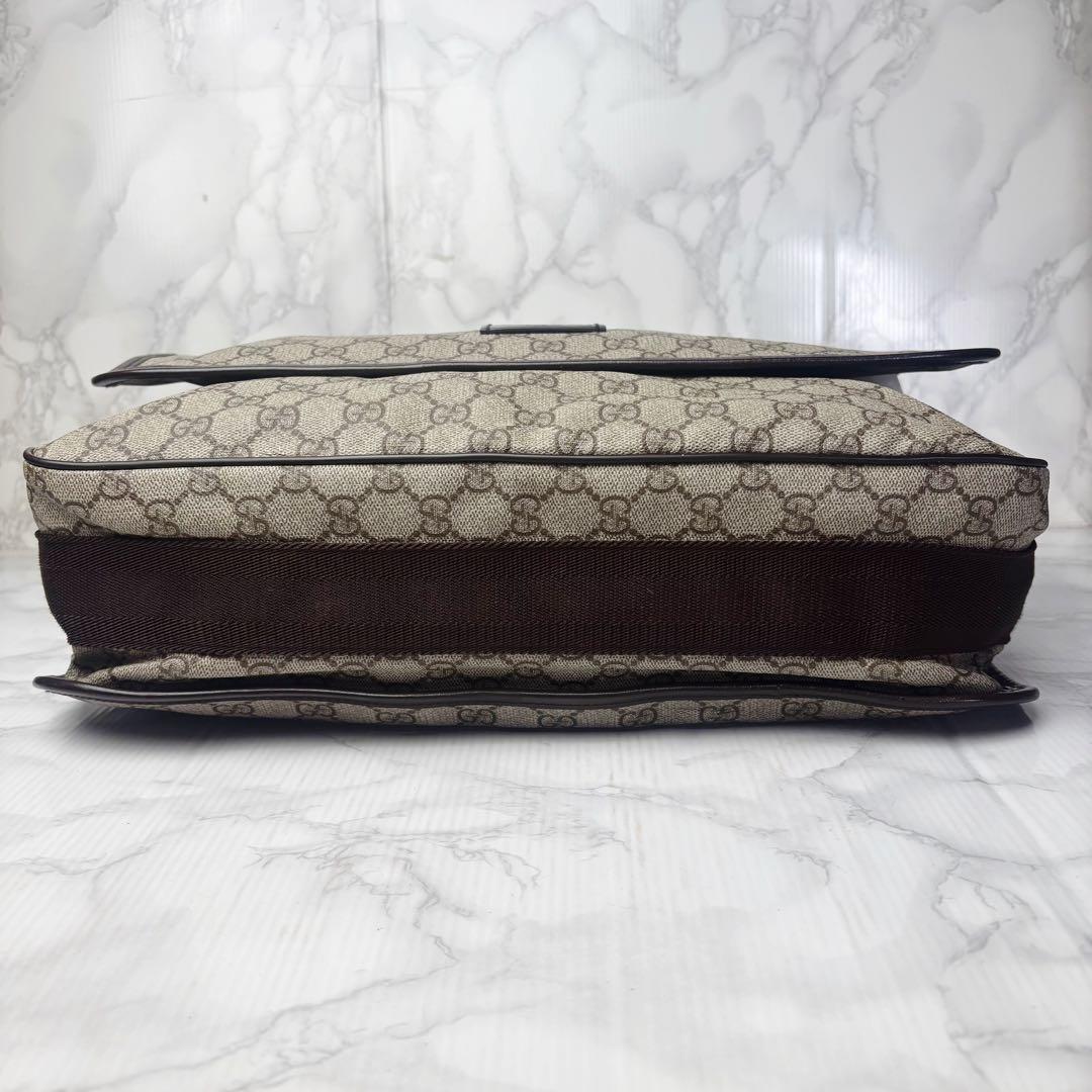 031 美品 GUCCI PVC ショルダーバッグ GGスプリーム 大容量 u1