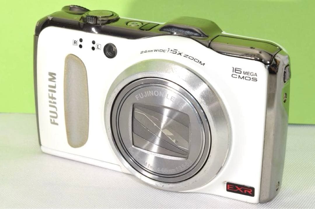 FUJIFILM F600 ホワイト　☆送料無料☆