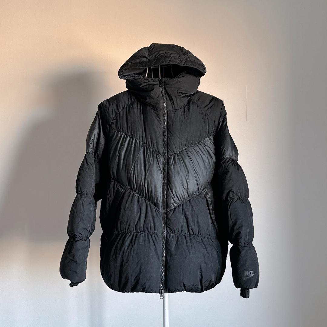 NIKE フード付き ブラック ダウンジャケット L