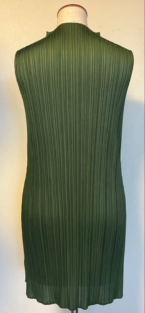 PLEATS PLEASE ISSEY MIYAKE ノースリーブ ワンピース