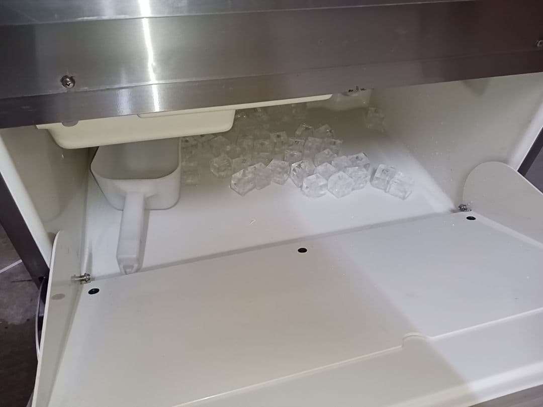 サンヨー 業務用 全自動製氷機　SIM-S5500 100V ホシザキ