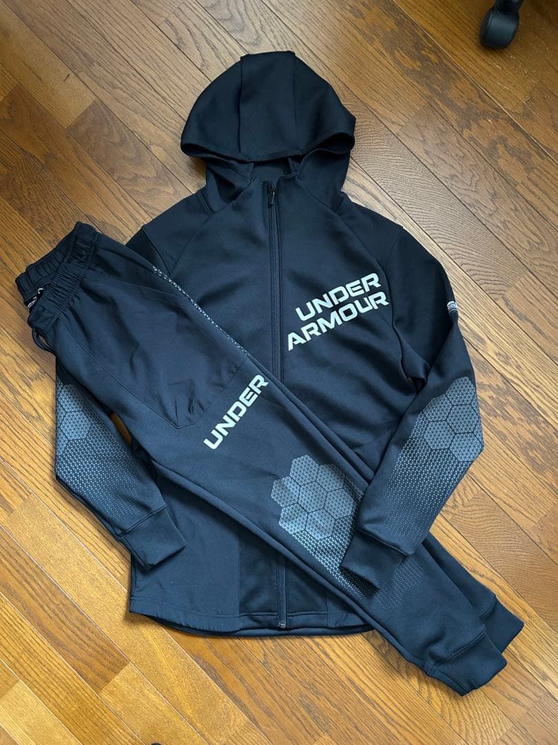 【アンダーアーマー 】ニットジャケット&パンツセットアップ【メンズMサイズ】