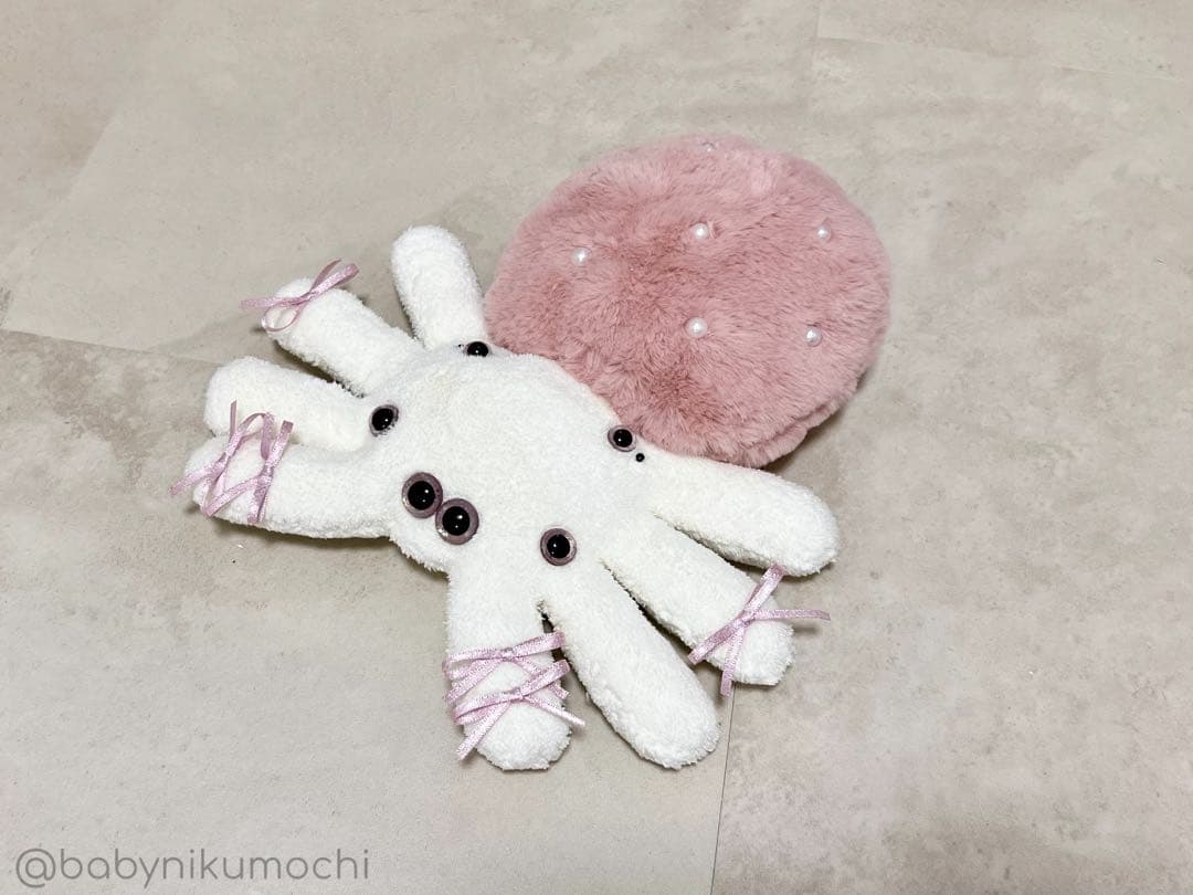 ハエトリグモの赤ちゃん BIG ピンク パール バレエコア ぬいぐるみ