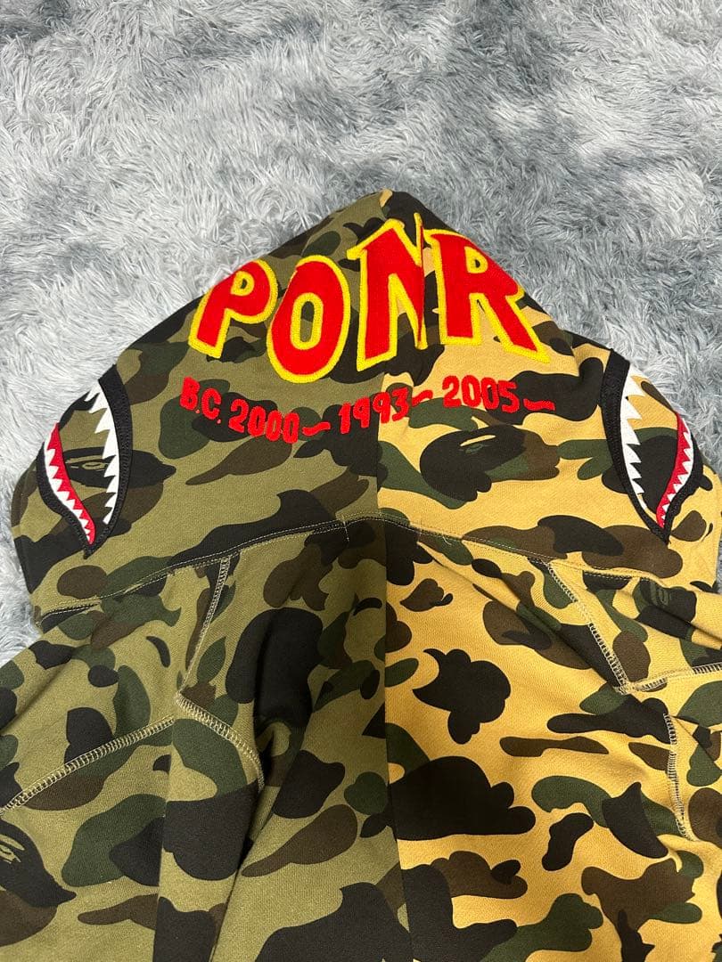 美品 A BATHING APE シャークパーカー 迷彩 1st camo