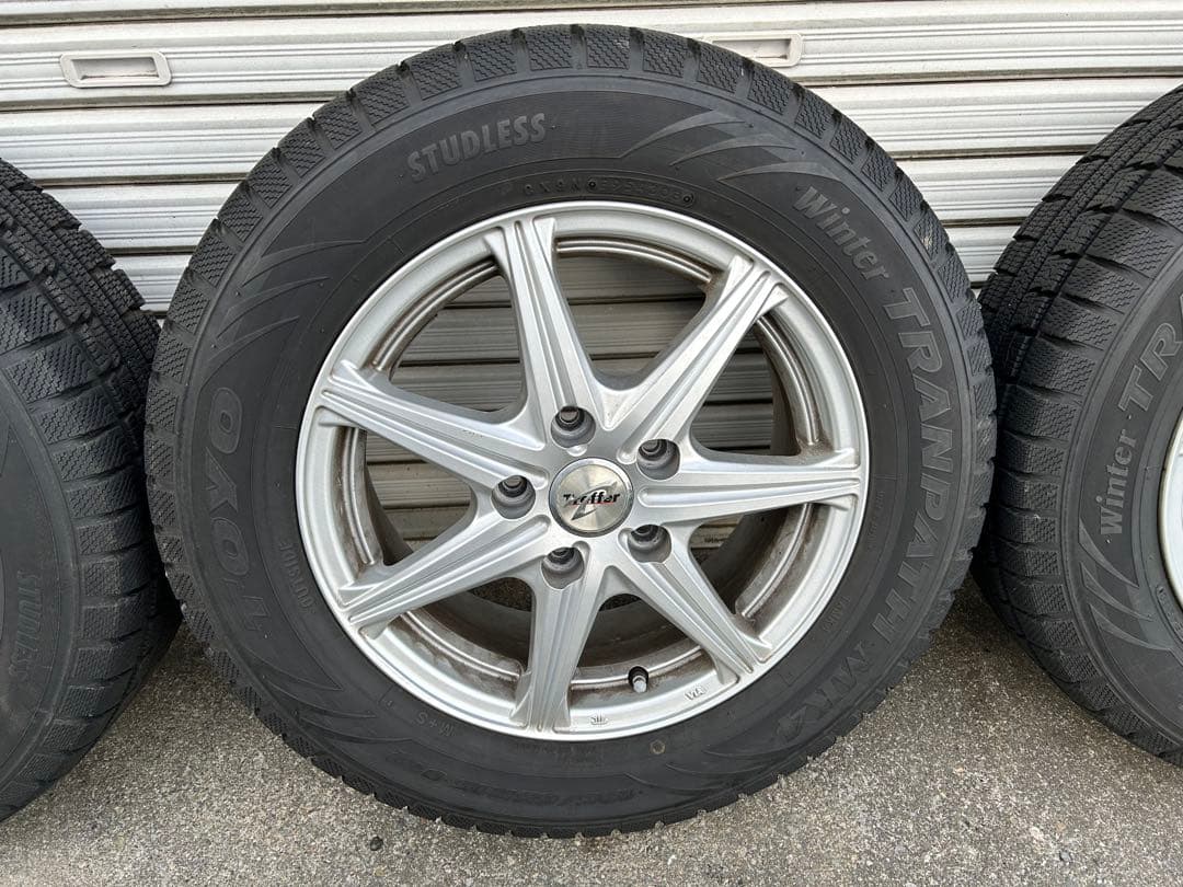 【格安！】引取り限定195/65R15スタッドレスタイヤ　ノア　ヴォクシー　4本