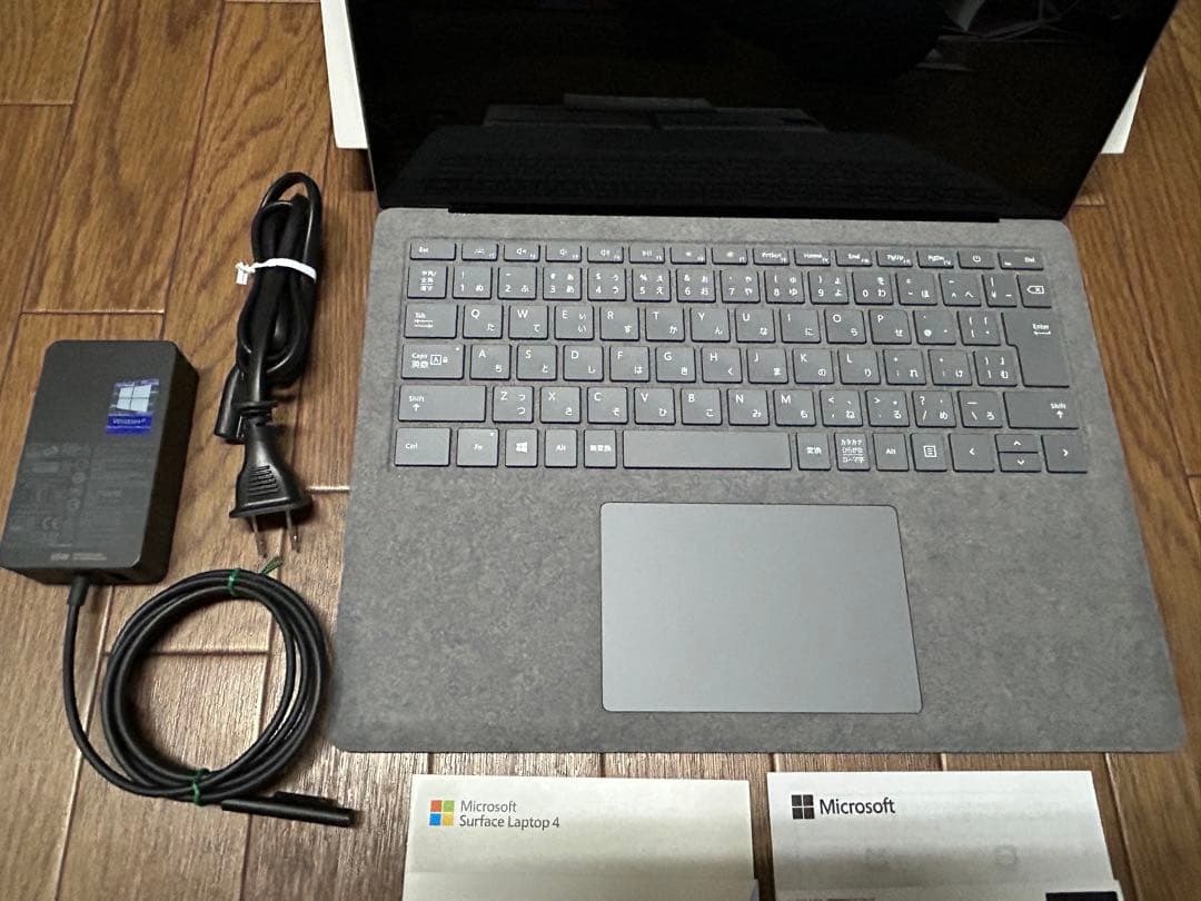Microsoft Surface Laptop4 Office 付