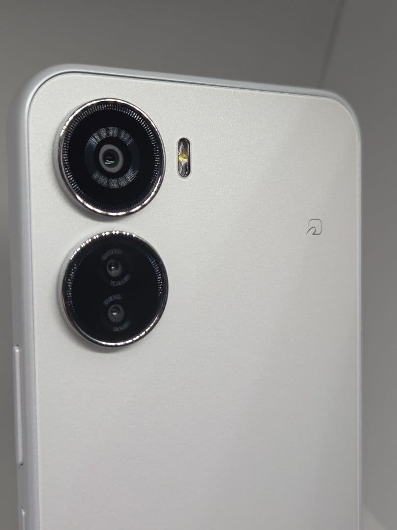 Libero 5G IV ホワイト A302ZT SIMフリー 本体