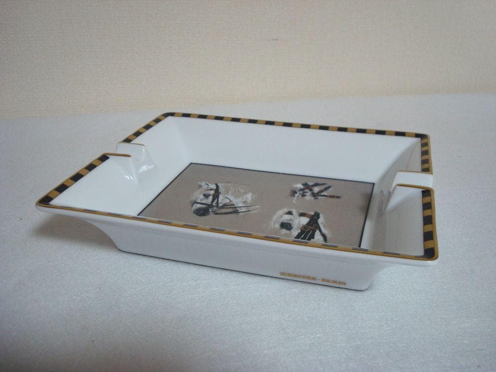 エルメス　灰皿　馬