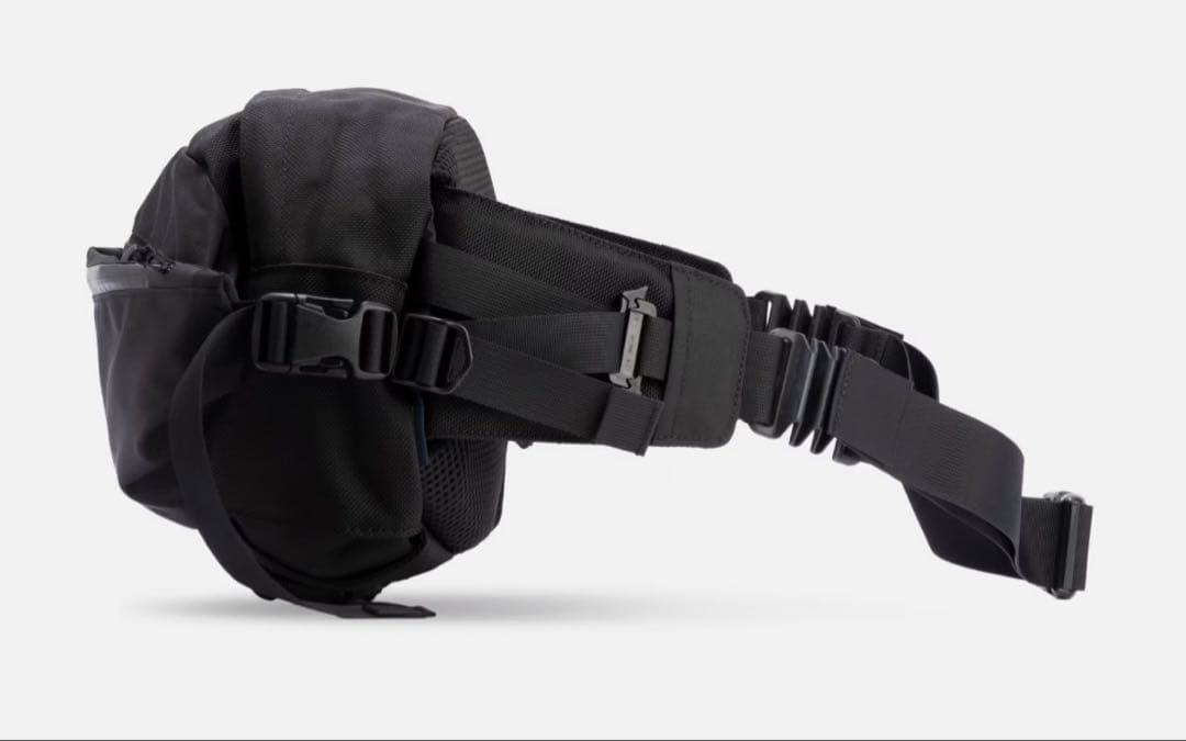 GOOPi MADE x meanwhile ボディバッグ