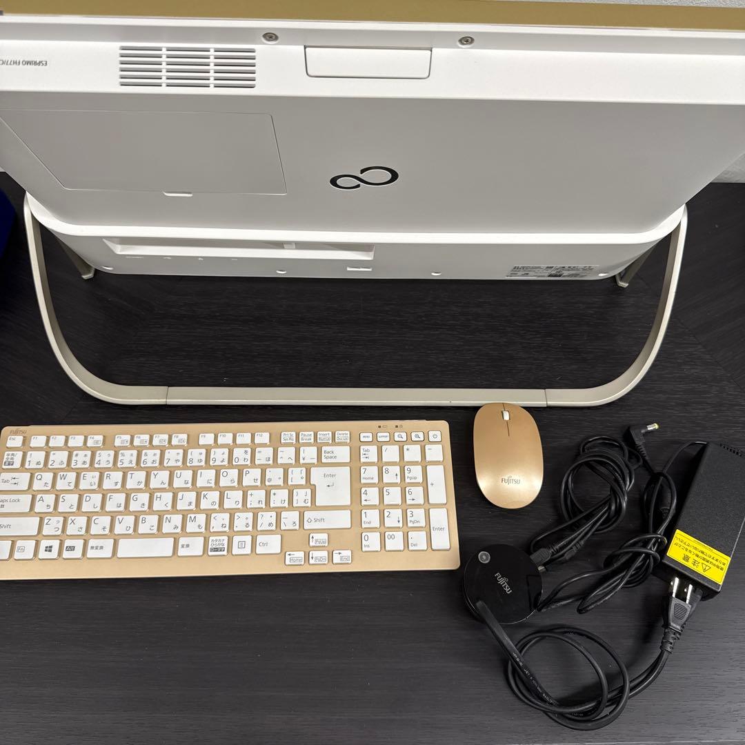 【ぽん太さま専用】ESPRIMO FH77/C2 ゴールド 2018年製