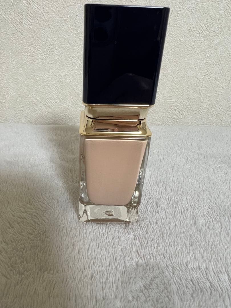 クレドポーボーテ　タンフリュイドエクラナチュレル　リキッドファンデーション