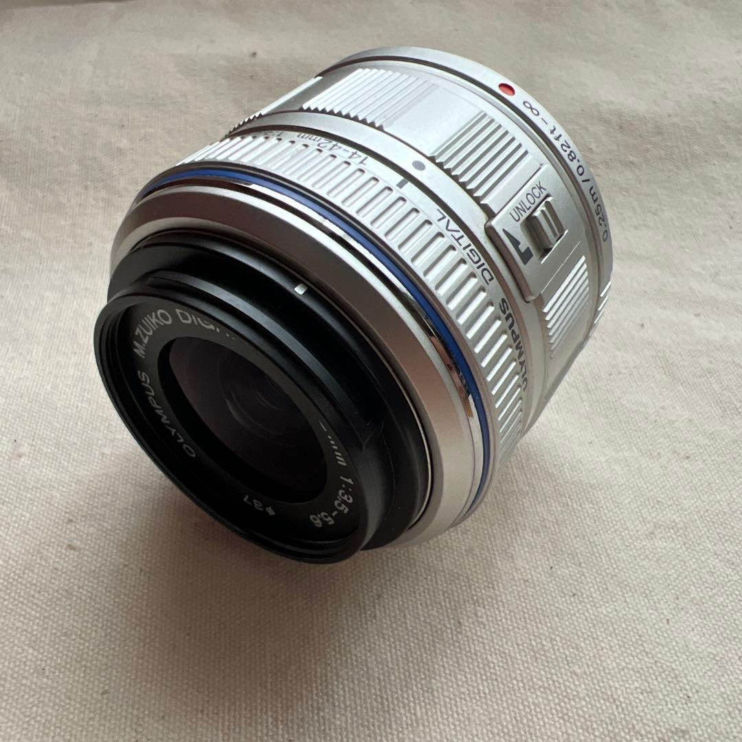 OLYMPUS M.ZUIKO DIGITAL 14-42mm Ⅱ シルバー