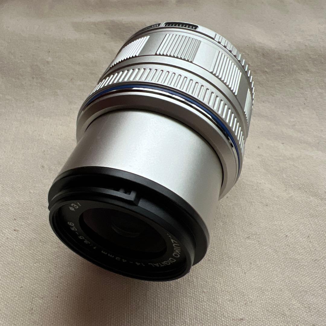 OLYMPUS M.ZUIKO DIGITAL 14-42mm Ⅱ シルバー