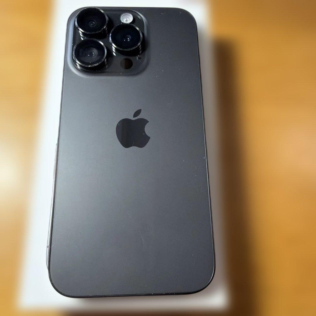 【美品】iPhone15Pro 512GB ブラックチタニウム バッテリー90%