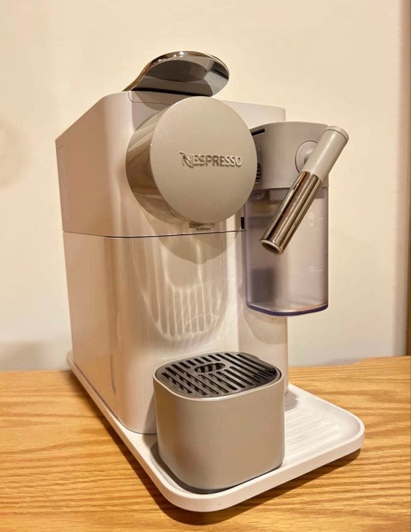 ネスプレッソ ラティシマワン F111【湯垢洗浄剤付】