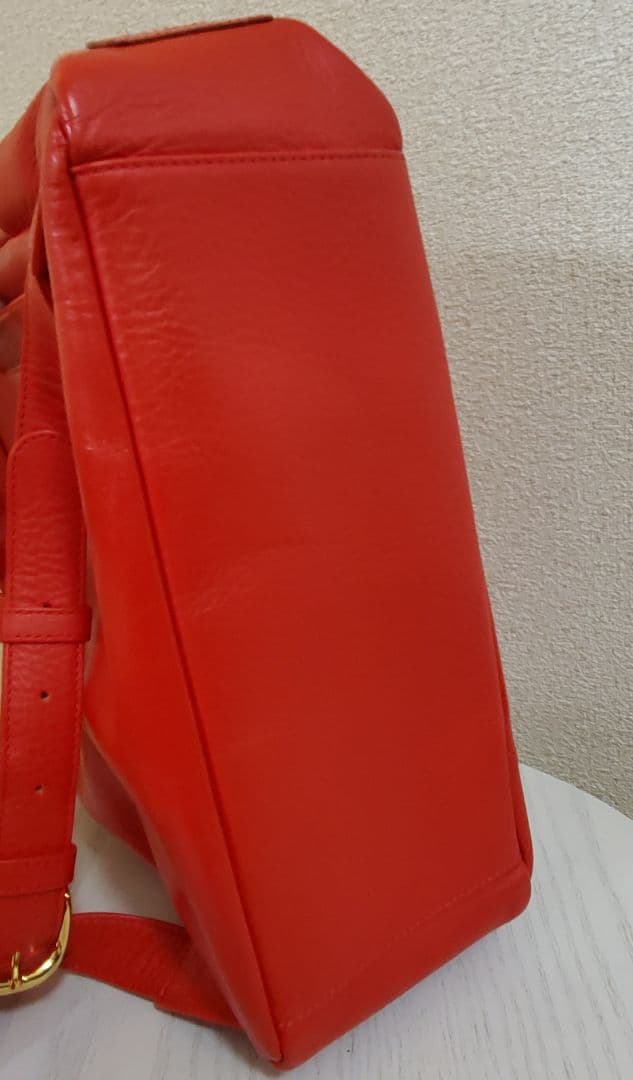 け*る様 【美品】KITAMURA　レザーリュック　レッド　A4サイズ