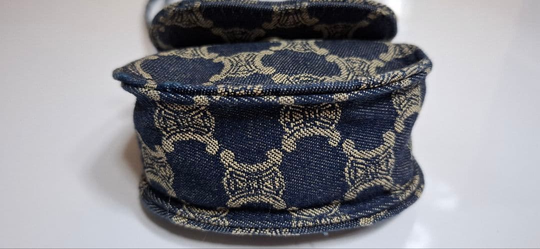 CELINEのポシェットと帽子