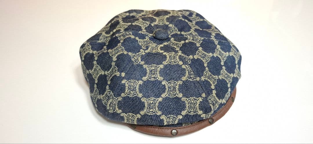 CELINEのポシェットと帽子