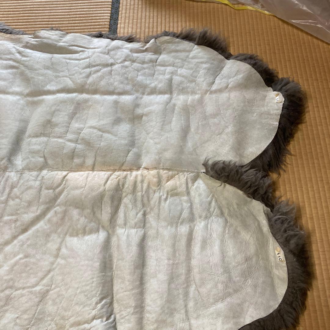 ダークチャコールグレー ムートンラグ