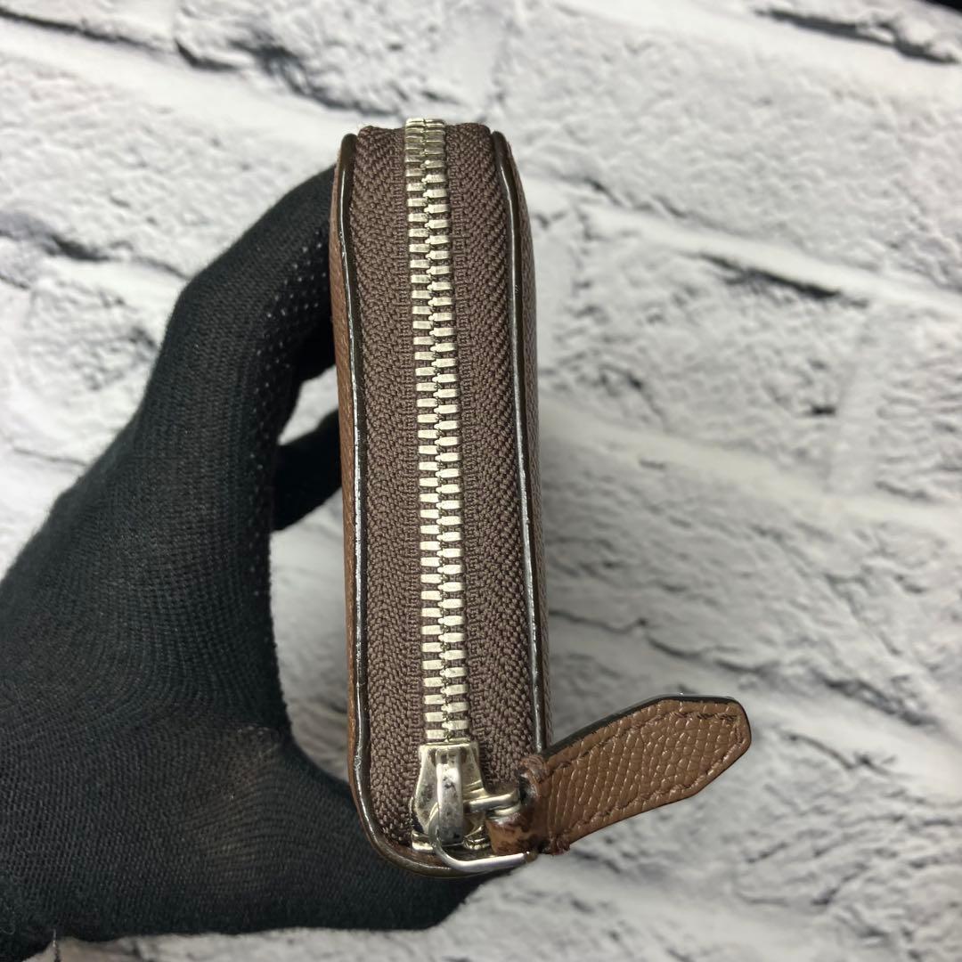 美品✨バリー トレインスポッティング シボ革 ロゴ金具 ラウンドジップ 長財布