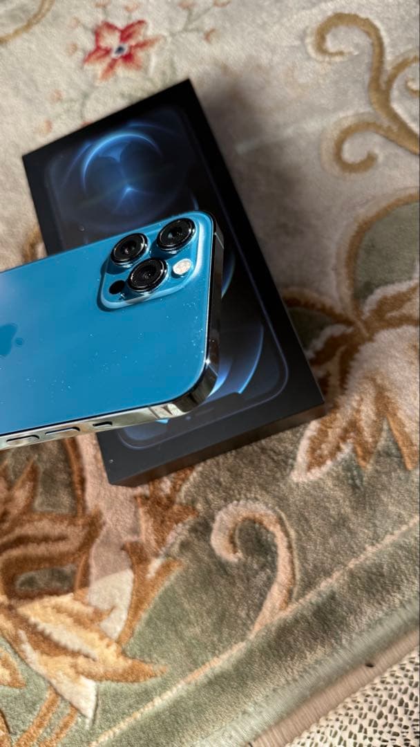 iPhone 12 Pro Max 512GB SIMフリー